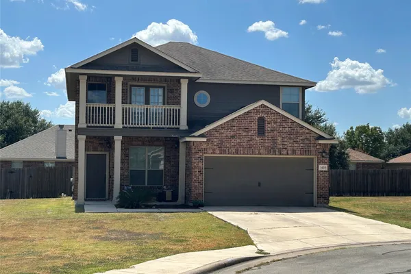 1615 BLUEBELL CIR