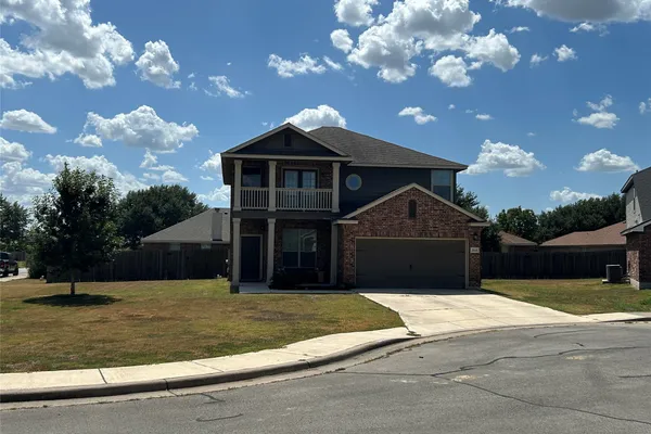 1615 BLUEBELL CIR