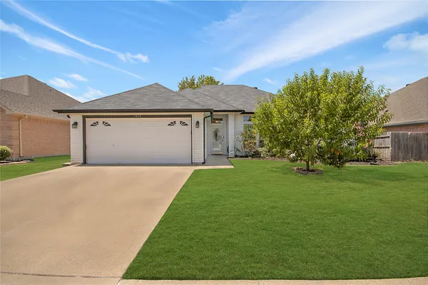 7429 AMBER DR