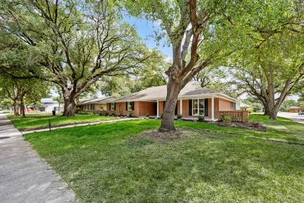3208 TIMBERVIEW RD