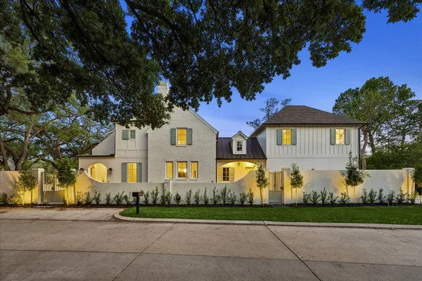 10801 LONG SHADOW LN