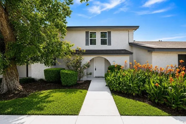 1831 COUNTRY VILLAGE BLVD