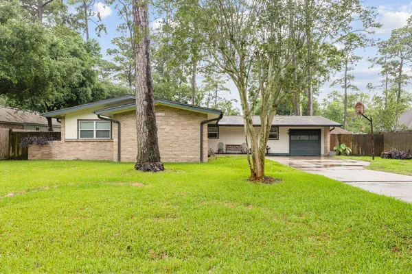 1034 ROYAL OAK DR