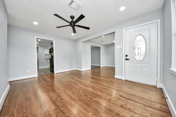 2212 RASPBERRY LN