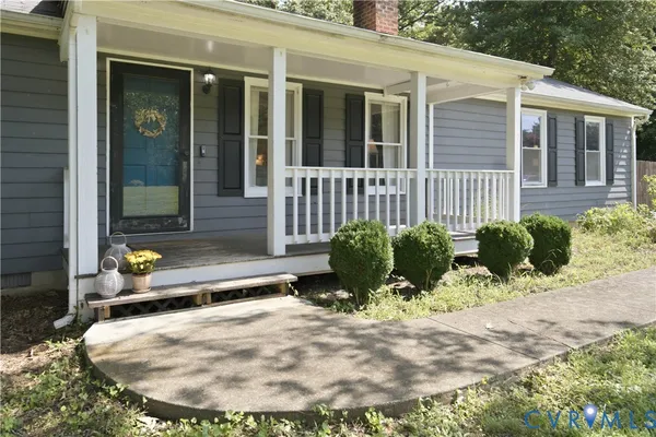 238 DEERWOOD DR