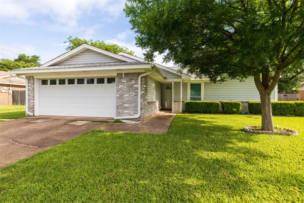 1309 MERCEDES ST