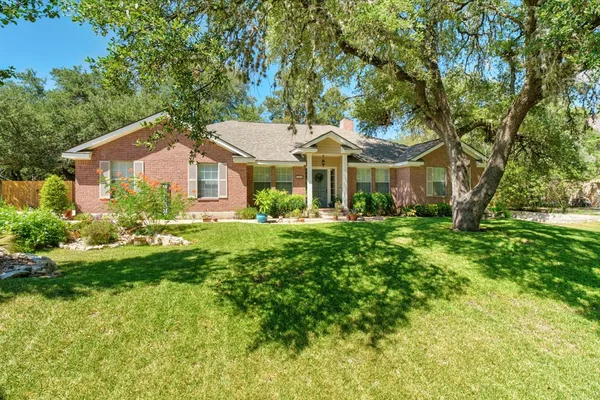202 TREETOP WAY