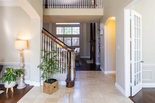 1218 BRIDGEWAY LN