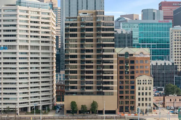 151 FORT PITT BLVD 802