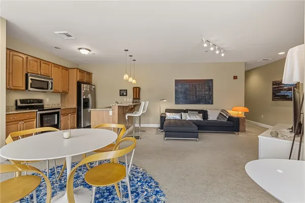151 FORT PITT BLVD 802