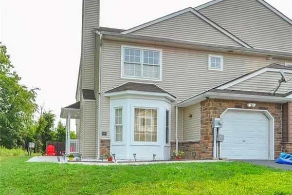 118 TRELLIS WAY