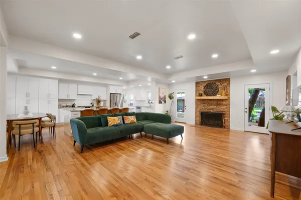 1417 SYLVAN DR