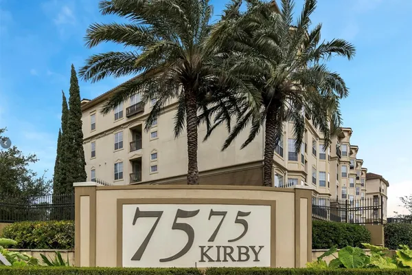 7575 KIRBY DR 2209
