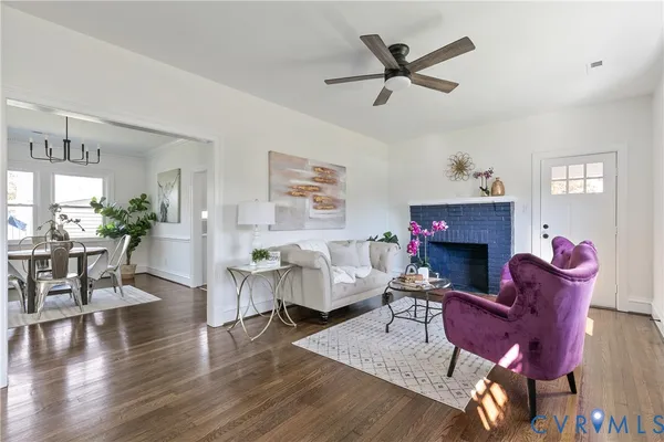 24 N ELM AVE