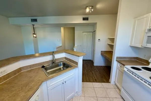 11011 LEGACY LN 301