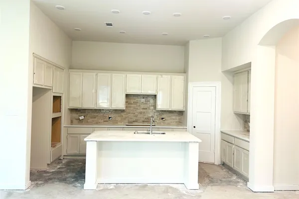 17919 PATHWAY FOREST LN