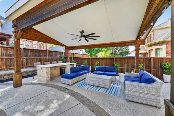 8417 BAYBERRY AVE