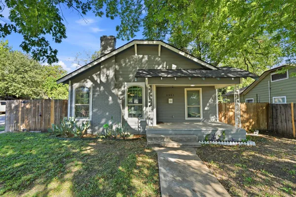 2551 GRAFTON AVE