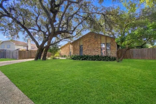 1723 ENCINO SPG