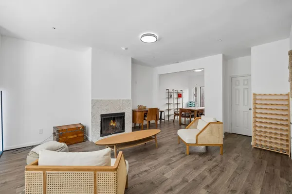 3919 COLE AVE 101
