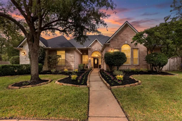 13923 CLAYMONT HILL DR