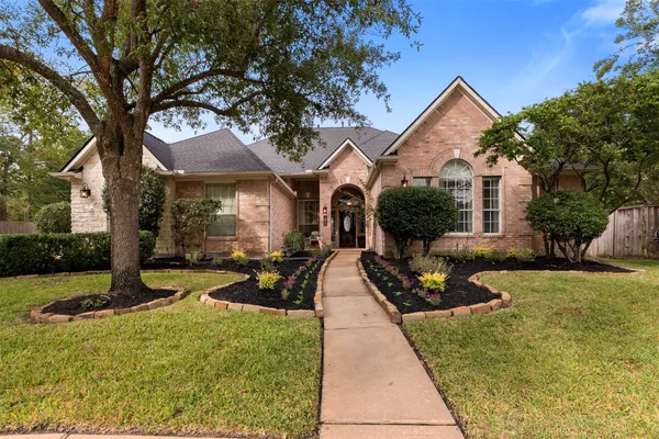 13923 CLAYMONT HILL DR