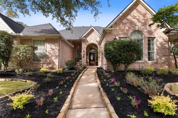 13923 CLAYMONT HILL DR