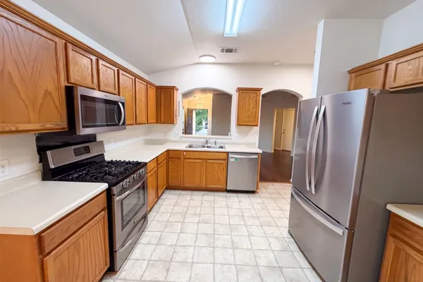1107 BURGESS DR