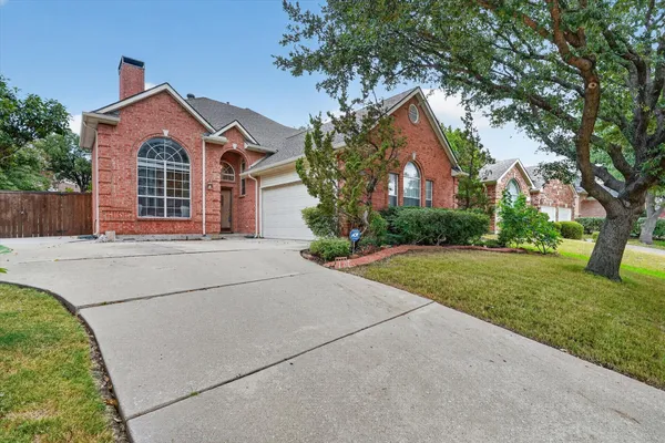 9803 HICKORY HOLLOW LN