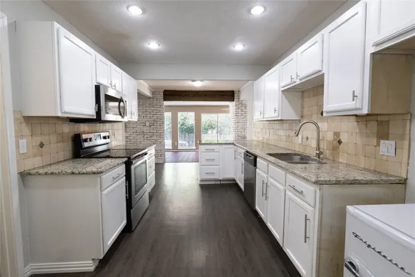 7540 MONTERREY DR