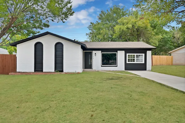 1440 FRANCIS LN