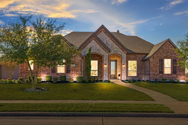 800 YASMIN CT