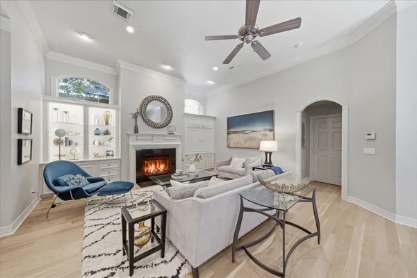 1308 WHISPERING PINES DR