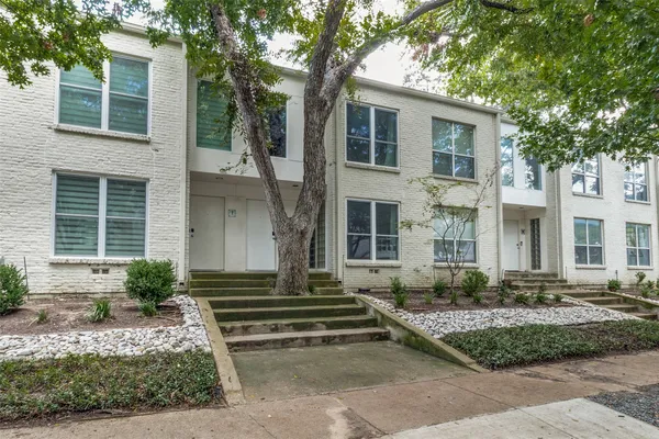 4122 TRAVIS ST 13