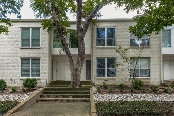 4122 TRAVIS ST 13