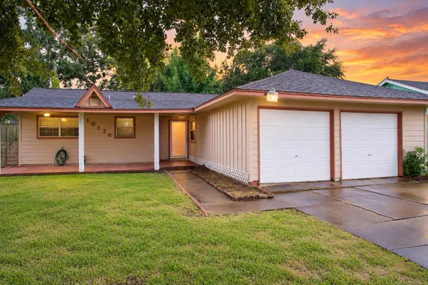 10126 FLEMING DR