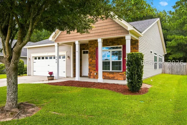 190 WHITE CRESCENT CIR