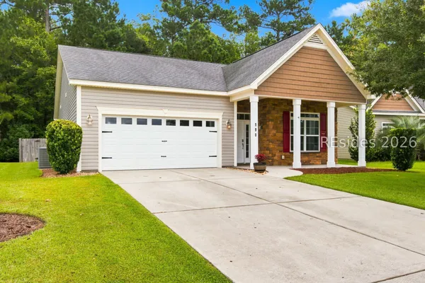 190 WHITE CRESCENT CIR