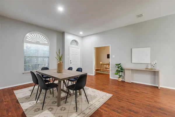 815 BONNIE CT