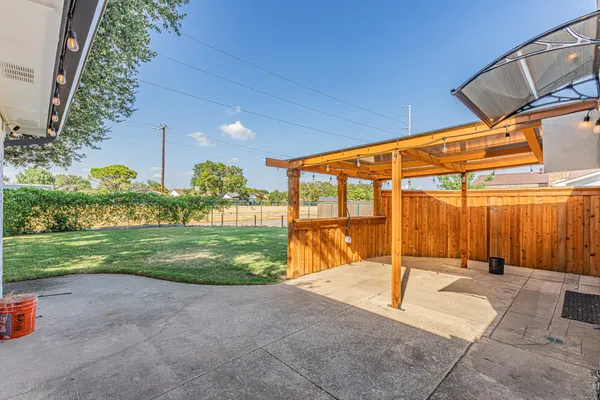 2901 GAYLE DR
