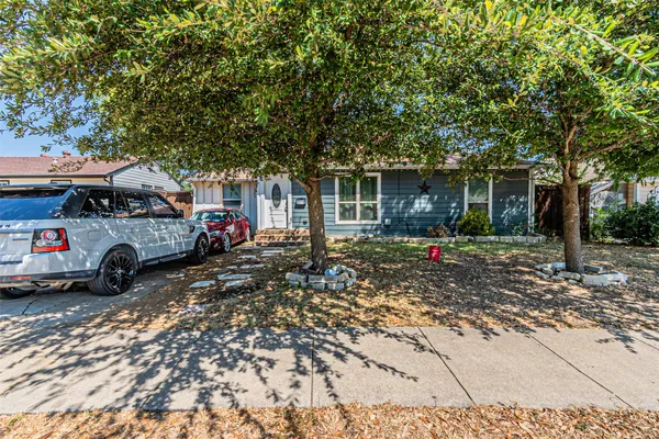 305 CHANDLER DR