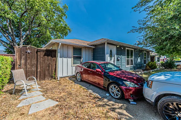 305 CHANDLER DR