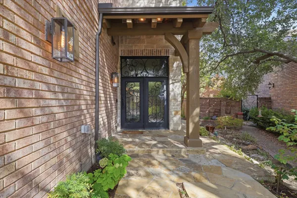 3465 COURTYARD CIR