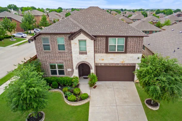 801 ORIEL CIR