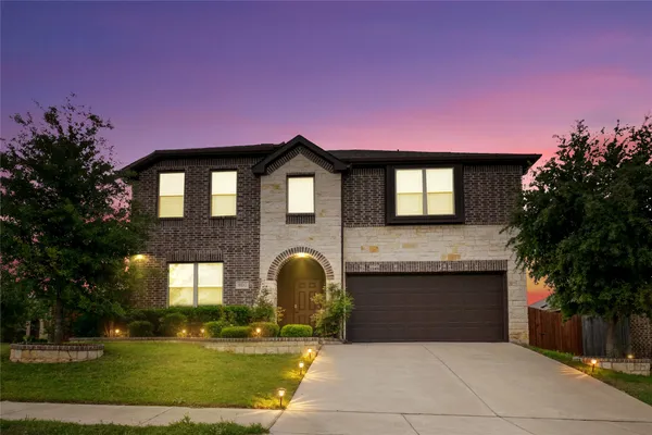 801 ORIEL CIR