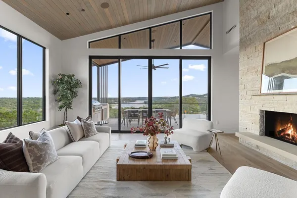3501 MOUNT BONNELL RD