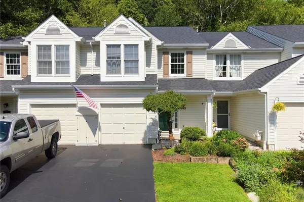 249 COMMONS DR