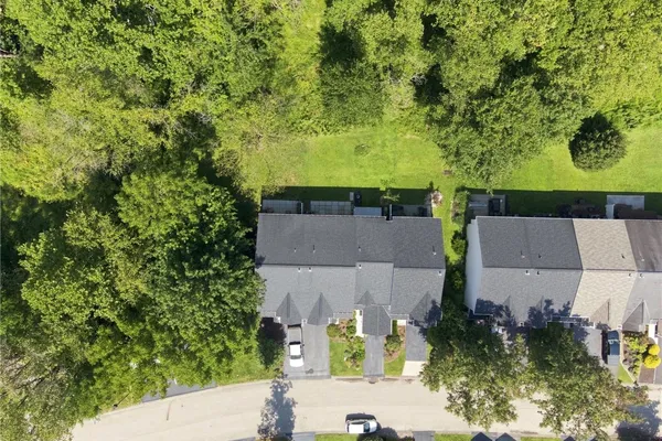 249 COMMONS DR