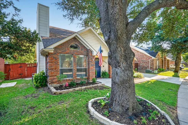 5035 BRYN MAWR DR