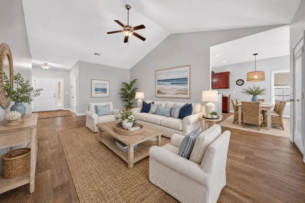 385 LENOX DR